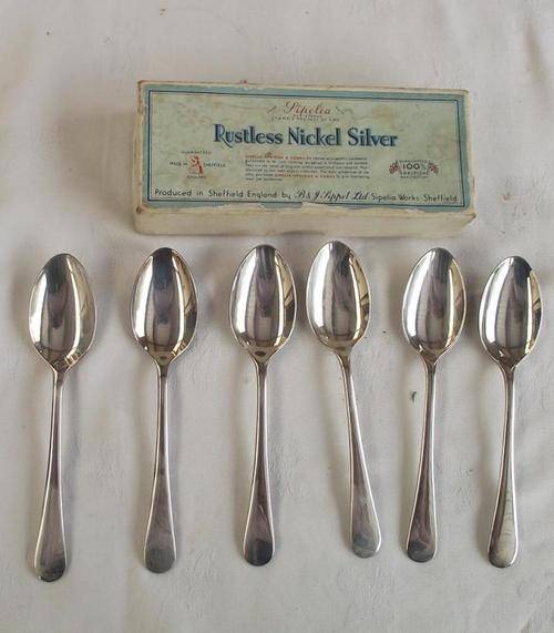 SIPELIA SILVER PLATED TEASPOONS IN ORIGINAL BOX