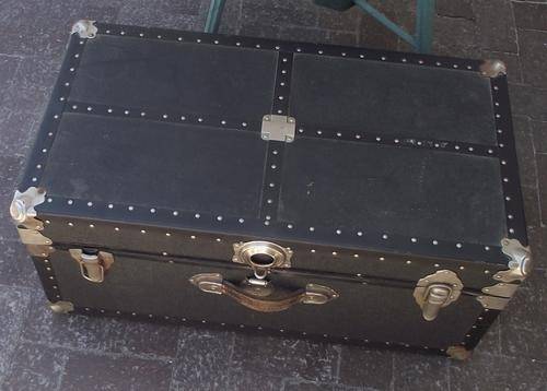BLUE TRAVEL TRUNK
