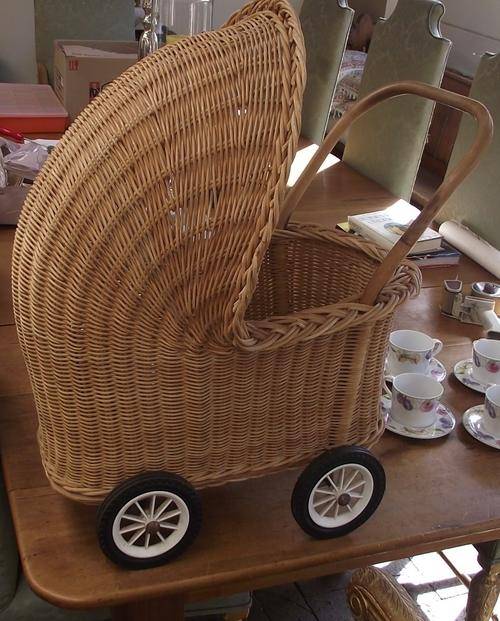 LOVELY WICKER PRAM