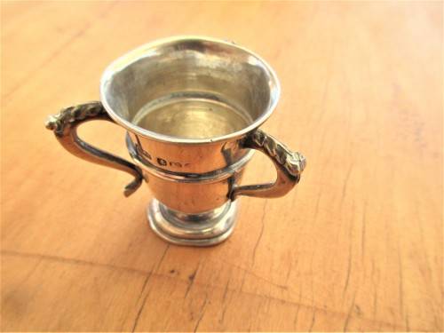 BEAUTIFUL BRIMINGHAM SILVER 1939 THREE HANDLED TOOTHPICK HOLDER LEVI AND SALAMAN 15 GRAMS