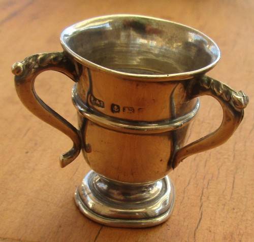 BEAUTIFUL BRIMINGHAM SILVER 1939 THREE HANDLED TOOTHPICK HOLDER LEVI AND SALAMAN 15 GRAMS