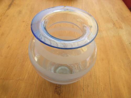 BEAUTIFUL 1950`S BLUE GLASS RIBBED VASE