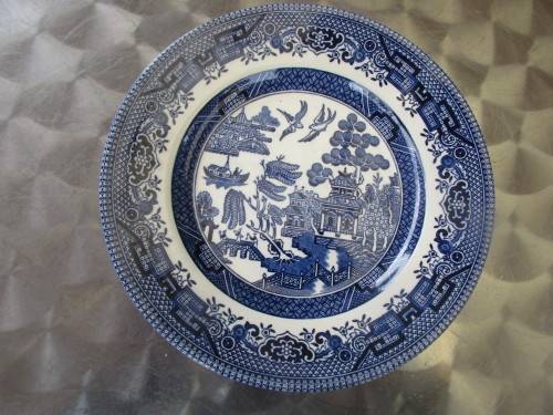 TWO CHURCHILL AND JOHNSON BROS BLUE AND WHITE WILLOW PATTERN SIDE PLATES