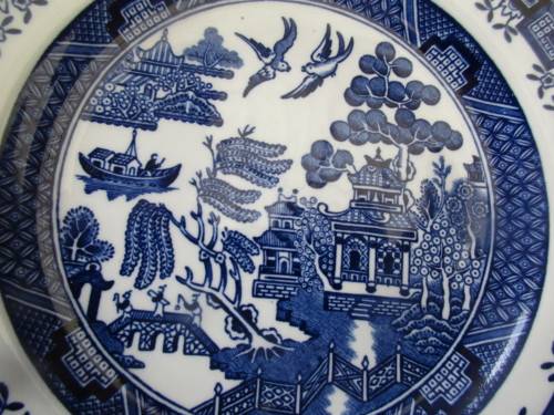 TWO CHURCHILL AND JOHNSON BROS BLUE AND WHITE WILLOW PATTERN SIDE PLATES