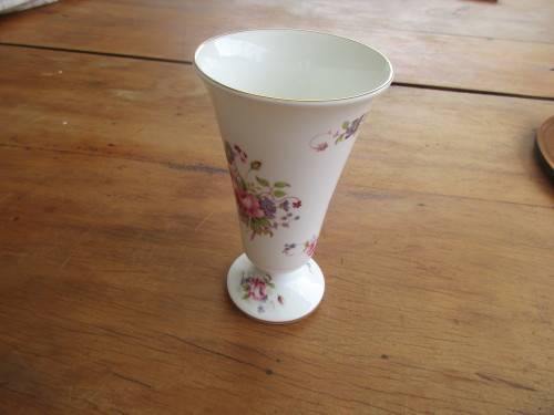 BEAUTIFUL COALPORT TRUMPET VASE SHREWSBURY PATTERN  BONE CHINA c 1960