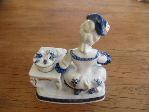 SEYMOUR ANN  CHINA `VIENNA WOODS`  JAPAN LADY  BLUE AND WHITE PORCELAIN