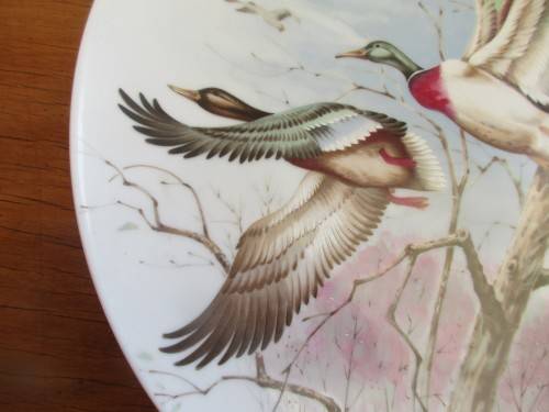 BEAUTIFUL IMARI JAPAN DISPLAY PLATE WITH JAPANESE CRANES