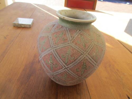 BEAUTIFUL CHINESE POTTERY BALUSTER VASE FLEUR DE LIS DESIGN