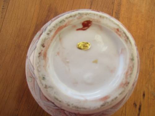 BEAUTIFUL CHINESE POTTERY BALUSTER VASE FLEUR DE LIS DESIGN