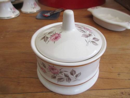 BELL WARE SOUTH AFRICA  JAM POT AND SMALL DISH A G GILLIES MEYERTON