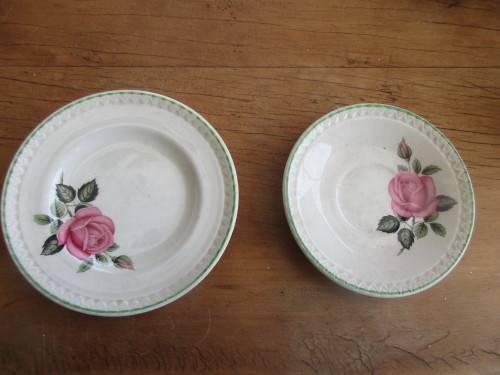 ART DECO 1930`S  BILTONS ENGLAND BACHELOR TEAPOT, DEMI TASSE CUP SAUCER TWO SIDE PLATES