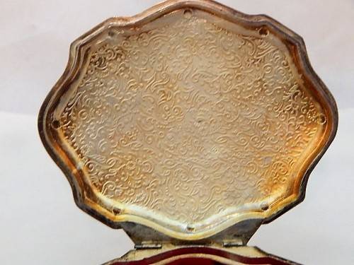 A Lovely EPNS Trinket Box With Velvet Inlay