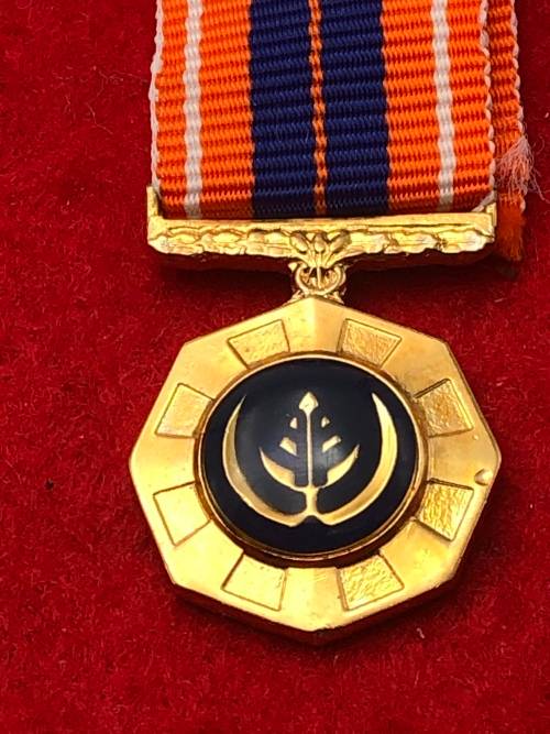 D10) PRO PATRIA MEDAL MINIATURE WITH SOLID SUSPENDER