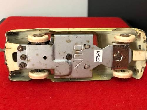 VINTAGE DOX TIN PLATE WIND UP CAR