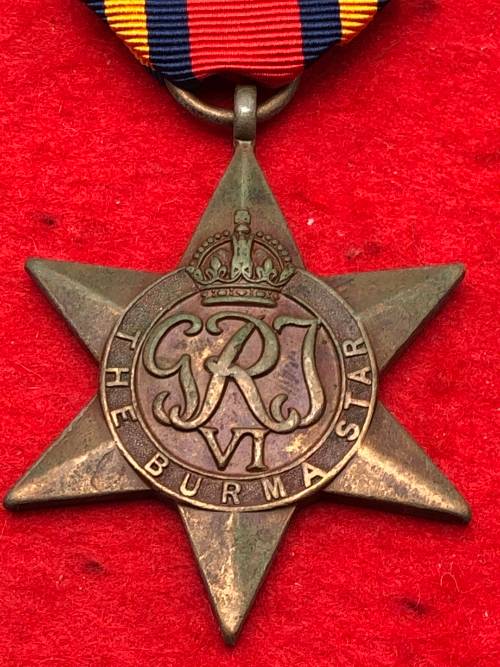 D17) BURMA STAR WITH PACIFIC STAR CLASP