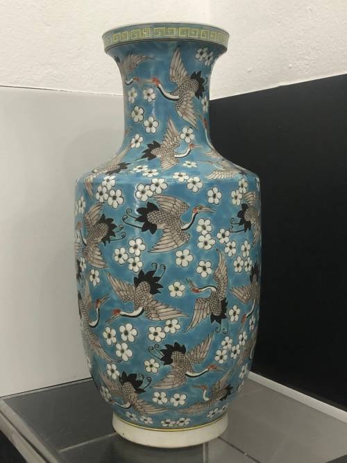 LARGE CHINESE VASE MARKED KANGXI