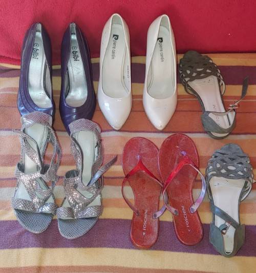Size 4 ladies shoes for sale. 5 pairs