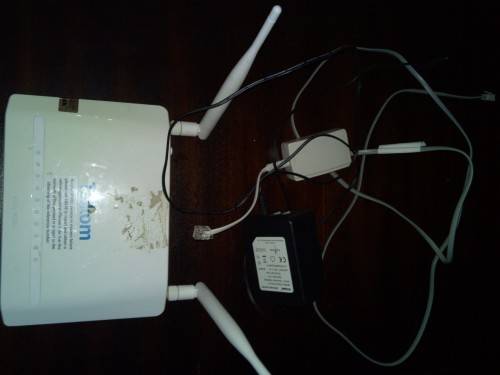 Telkom DSL-G225/TK VDSL2/ADSL2+ Wireless N300 4-port Router + HSPA+ USB Adapter