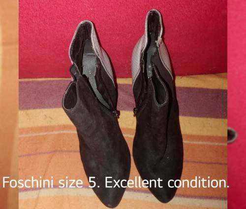Ladies shoes/boots for sale. See pics