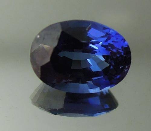 Royal Blue Sapphire, 1.15ct. (VS)
