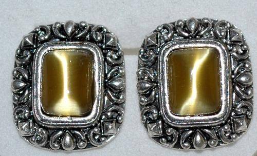 ***GORGEOUS TIBETAN SILVER EARRINGS IN AN ANTIQUE DESIGN***
