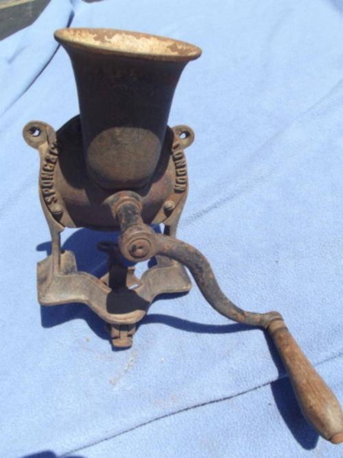 A Vintage Spong's  & Co Grinder No.3