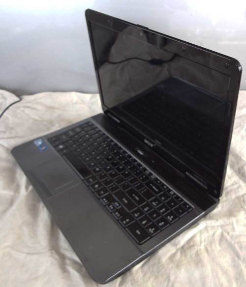 [BARGAIN] ACER ASPIRE, 15.6", 250GB HD, 2GB RAM, WIN 10 HOME, WEBCAM, WIFI, MEMORY CARD READER, ETC