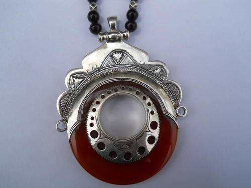 Imported designer silver pendant on beaded chain