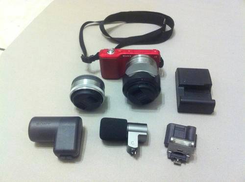 Sony NEX 3 Red with accesories for sale