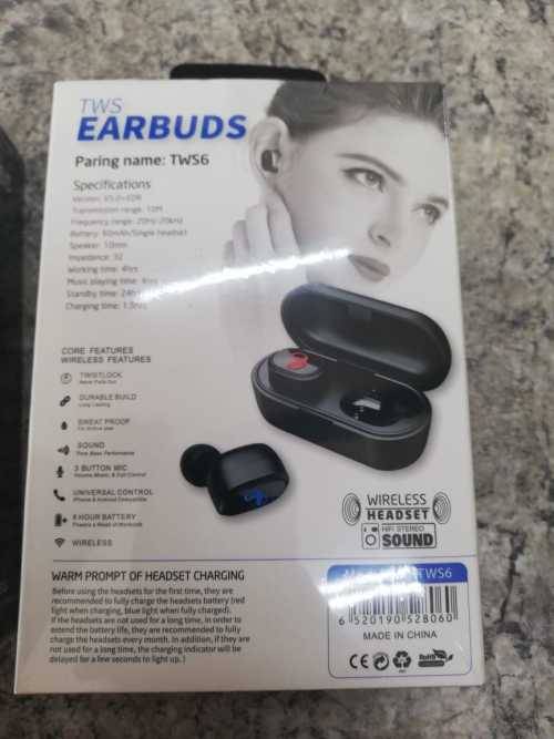 Wireless bluetooth earbuds