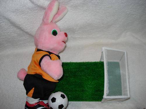 DURACELL FOOTBALL BUNNY