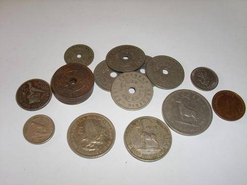Ex Estate coin collection lot 5 - Southern Rhodesia/Nyasaland 18 coins + Medallion