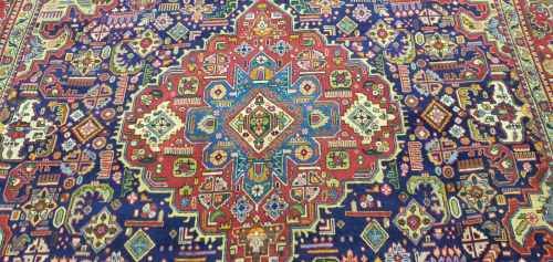 Stock Clearance Sale!!! Persian Carpet (398cm x 300cm)