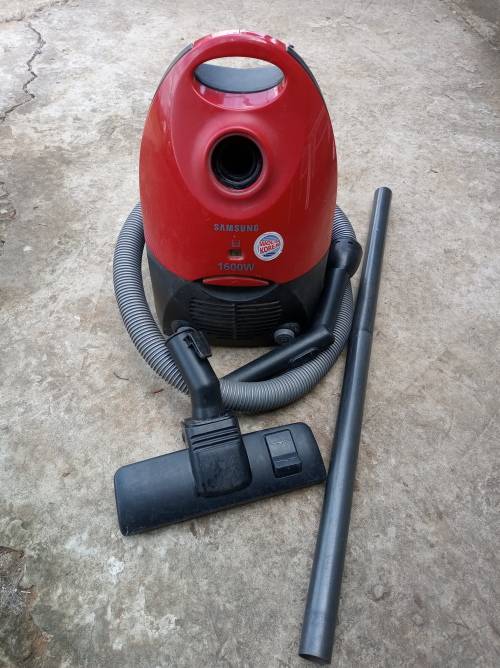 Samsung Vacuum Cleaner 600w - Please read
