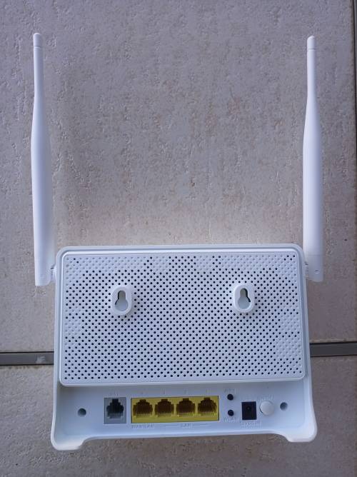 D-Link 4 Port Wireless Router and Extender