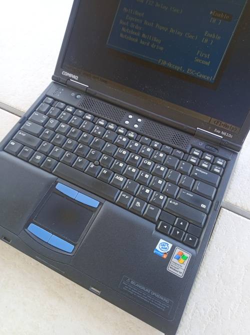 HP Compaq Evo Laptop N610c with Original HP Power Supply