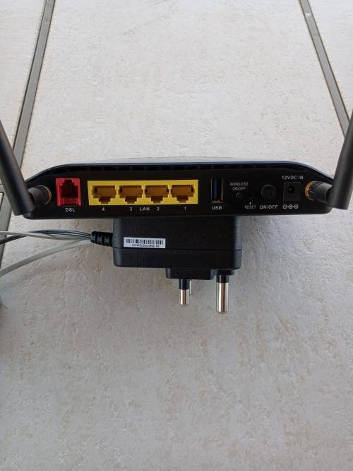 D-link Wireless Router DSL-2750U