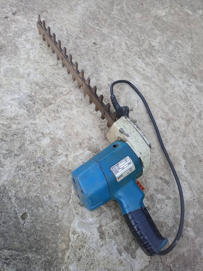 Black & Decker Hedge Trimmer