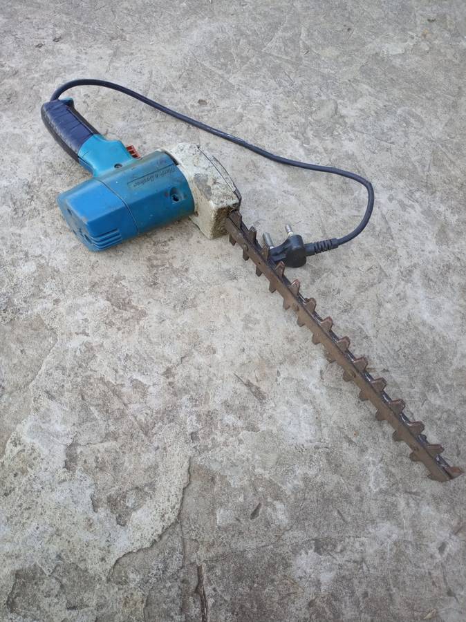 Black & Decker Hedge Trimmer