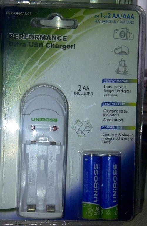 Uniross Performance Ultra USB Charger - 2AAA batteries included