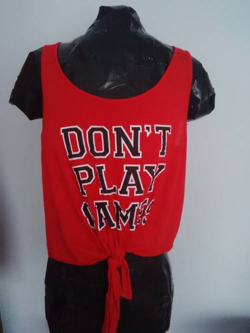 RED FRONT KNOT T-SHIRT SIZE 12