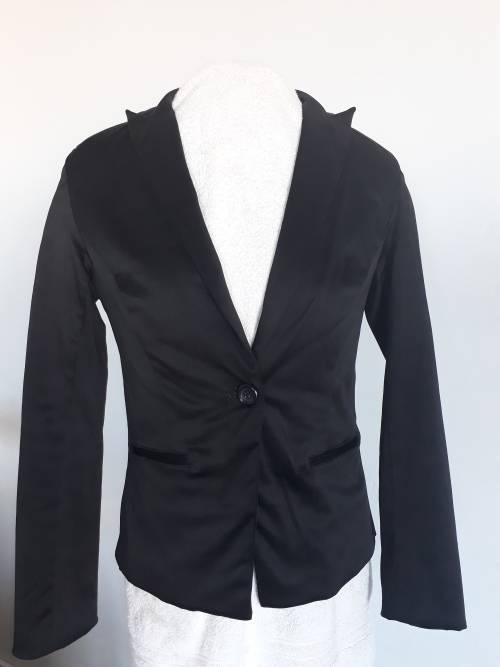 SALE !!!    SMART BLACK JACKET SIZE L