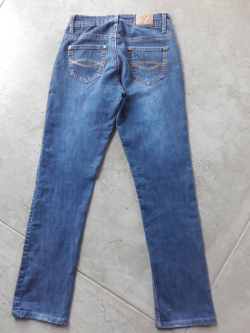 JEANS SIZE 6 ( FITS GIRLS 13-14)