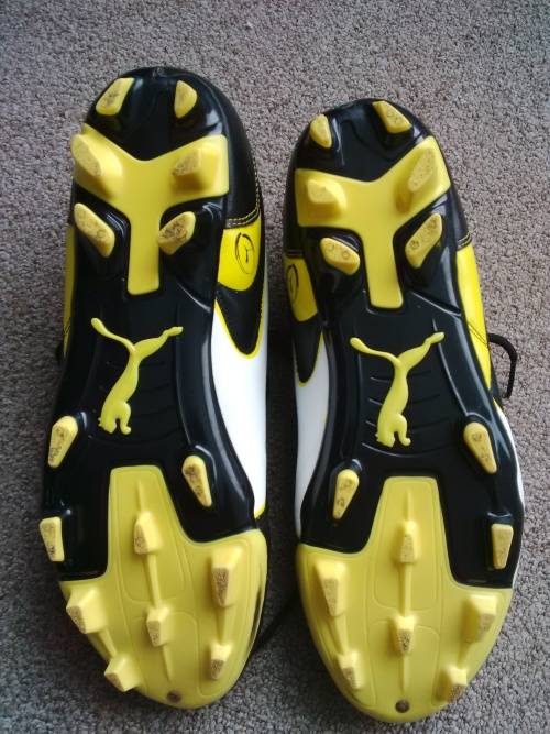 BRAVER PUMA RUGBY BOOTS SIZE 9