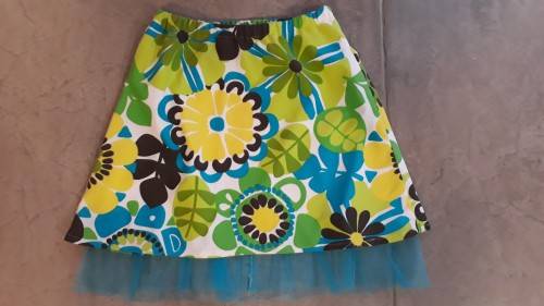 SUPER CUTE SKIRT SIZE 10-11 YEARS