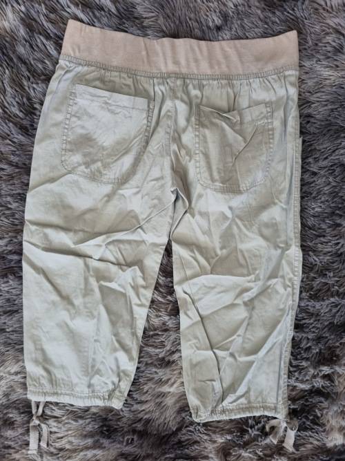 3/4 PANTS SIZE 32