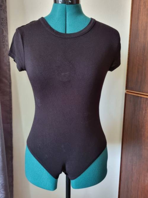 BLACK BODYSUIT T-SHIRT SIZE M