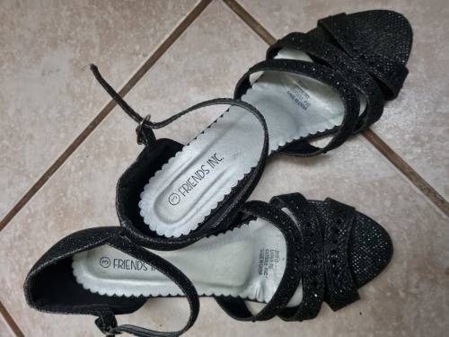 STUNNING KITTEN HEEL SHOES SIZE 3