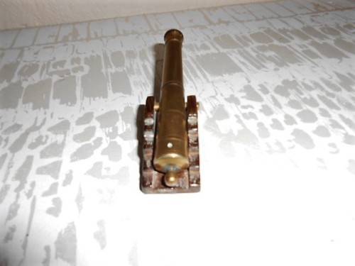 VINTAGE  MINIATURE BRASS & WOOD CANNON