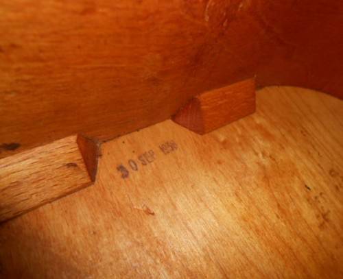 1938 SINGER VIBRATING SHUTTLE SEWING MACHINE